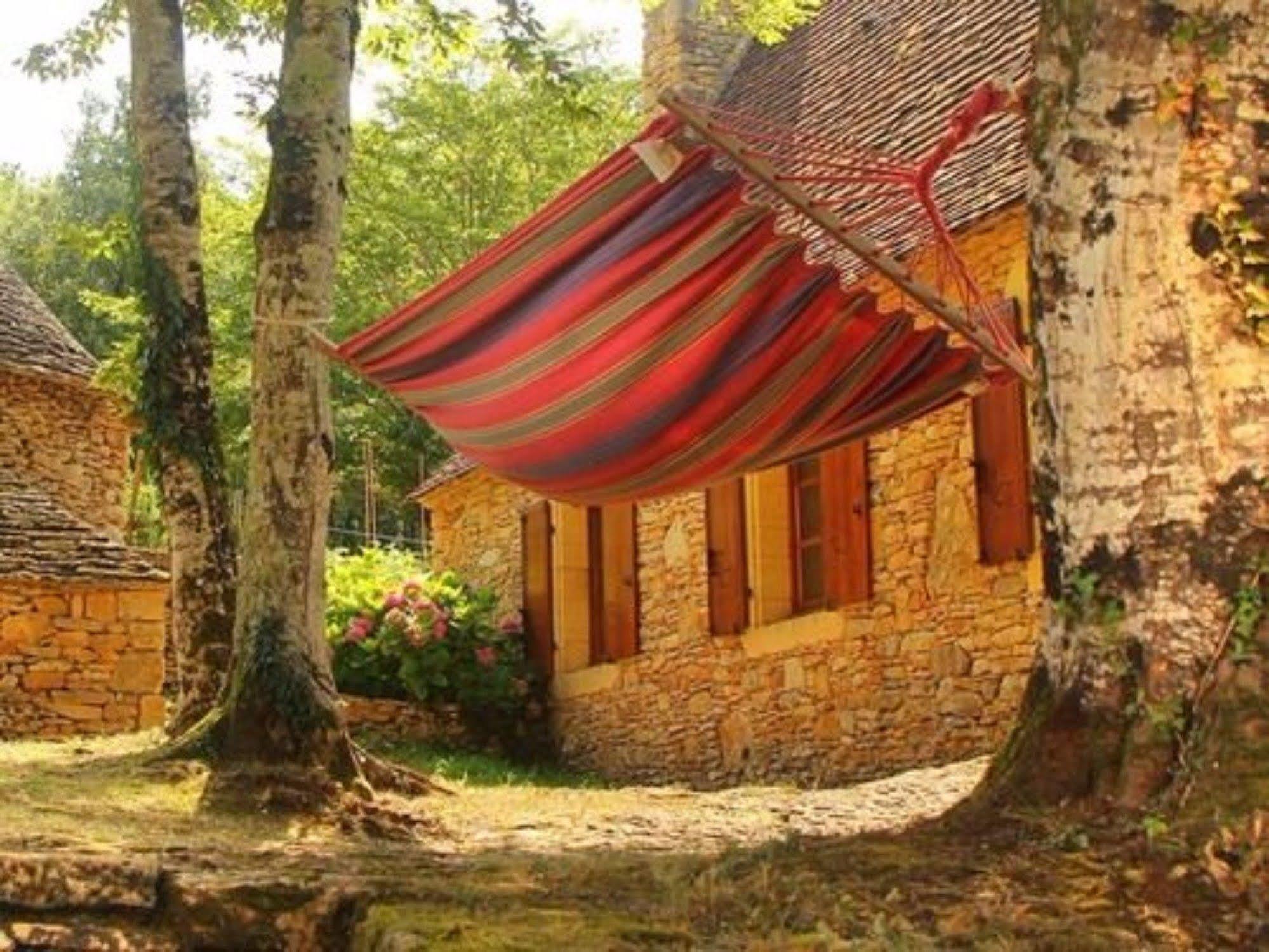 Chambres D'Hotes Avec Piscine La Rossillonie Beynac-et-Cazenac Kültér fotó
