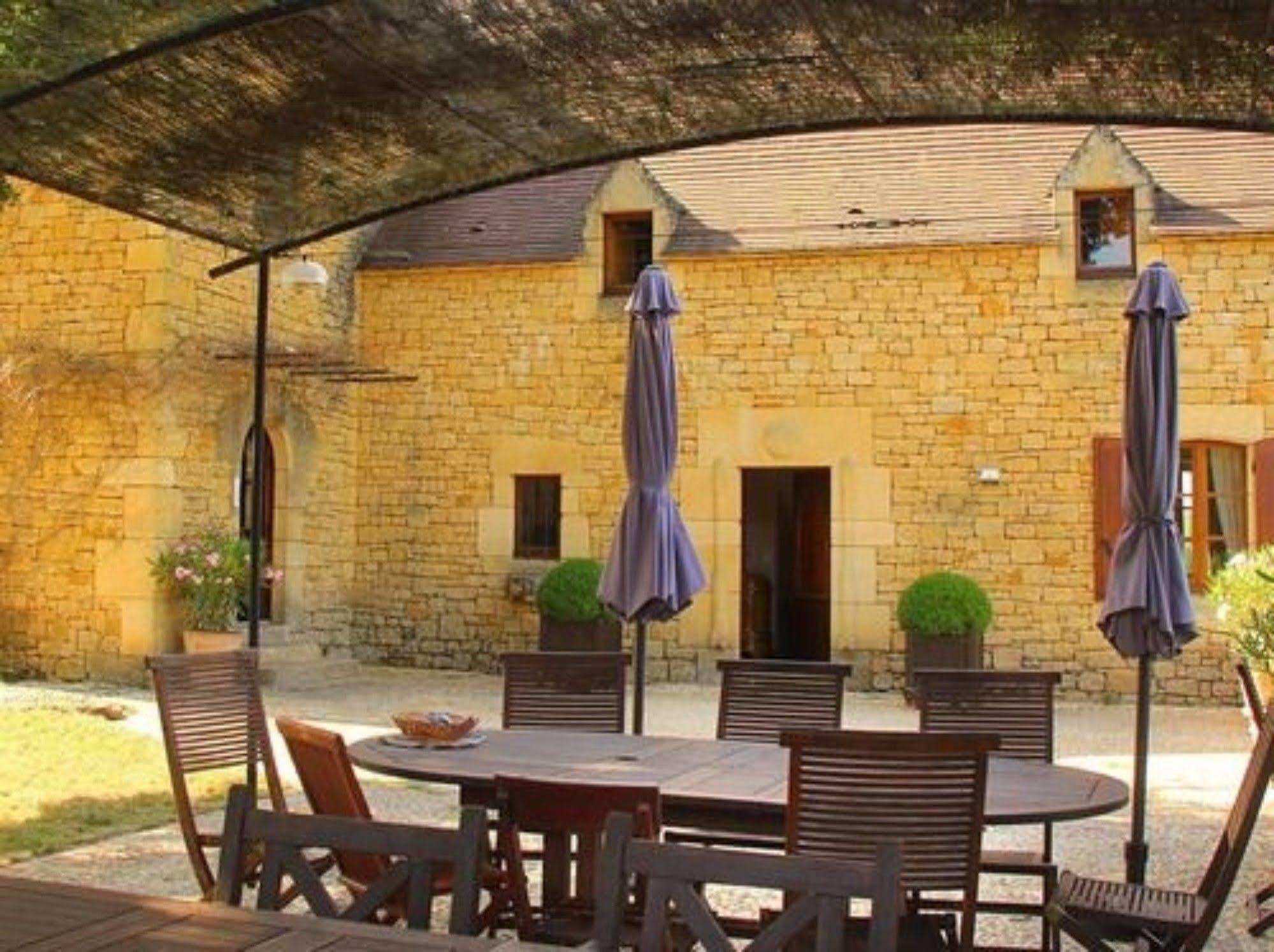 Chambres D'Hotes Avec Piscine La Rossillonie Beynac-et-Cazenac Kültér fotó